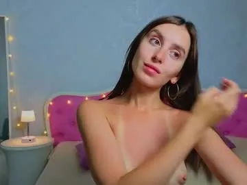 ariana_petite Image 6