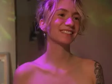 roxie_fuckdoll – webcam model profile photo Image 7