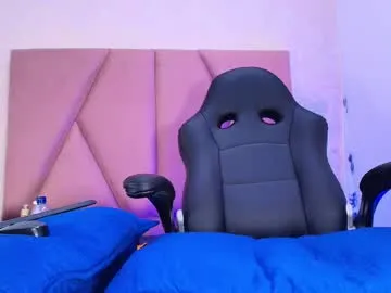 dymonted – webcam model profile photo Image 9