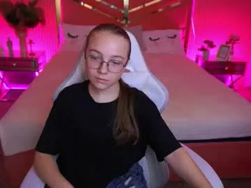 _sirine_ – webcam model profile photo Image 10