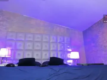 queeneliaa_ – webcam model profile photo Image 10