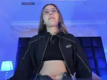 queeneliaa_ – webcam model profile photo Image 18