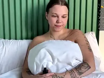 isabella__r – webcam model profile photo Image 9