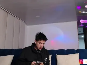 auraross – webcam model profile photo Image 13