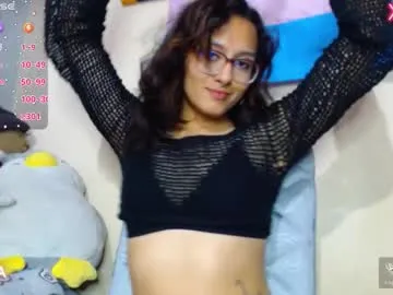 lustyaura – webcam model profile photo Image 11