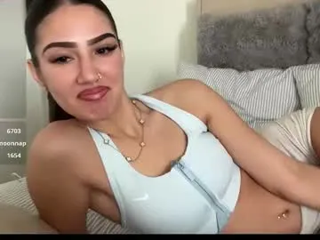 phoebepaw – webcam model profile photo Image 10