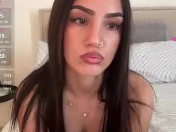 phoebepaw – webcam model profile photo Image 8