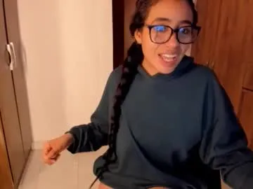 sigmasian – webcam model profile photo Image 14