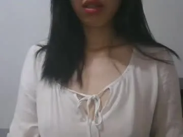 neli_elinek – webcam model profile photo Image 3
