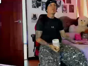 mazzanti_ – webcam model profile photo Image 17