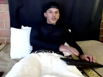 mazzanti_ – webcam model profile photo Image 9