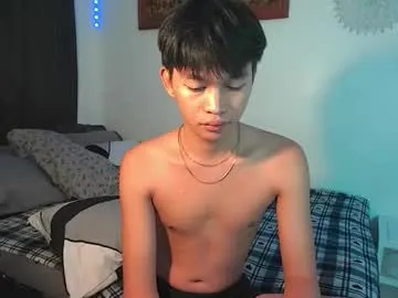 little_effy18_ – webcam model profile photo Image 5