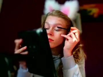 funny_to_see_you_here – webcam model profile photo Image 8