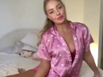 HeilyRosse – webcam model profile photo Image 3