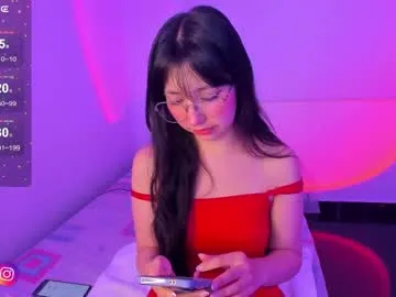 manussa69 – webcam model profile photo Image 5