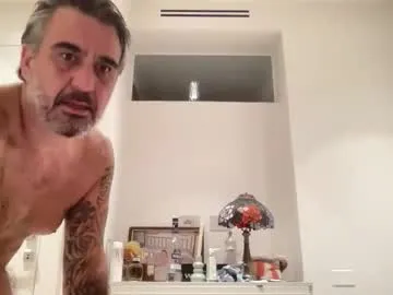 bee4040 – webcam model profile photo