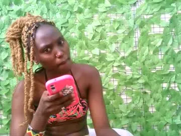 shantallmilf – webcam model profile photo Image 19