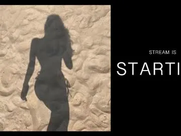 carinfox – webcam model profile photo Image 13