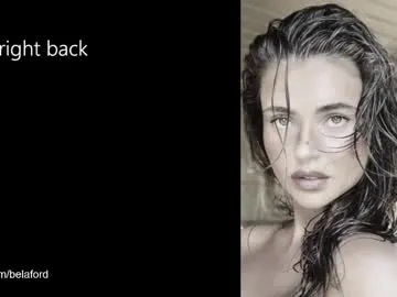 carinfox – webcam model profile photo Image 4