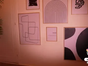 _lovly – webcam model profile photo Image 15