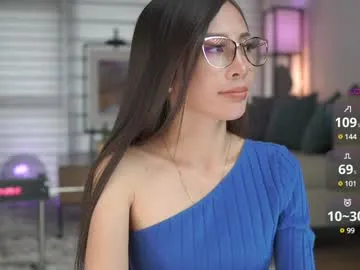 belle_adrienne – webcam model profile photo