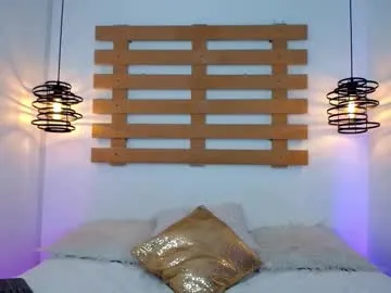 breeding_material – webcam model profile photo Image 15