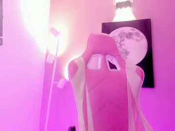 cherrypie9999 – webcam model profile photo Image 8