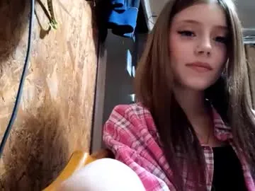 queenafina – webcam model profile photo Image 2