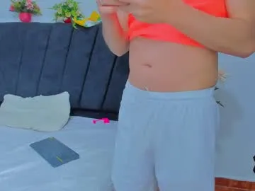 vicky_hotteei – webcam model profile photo Image 15