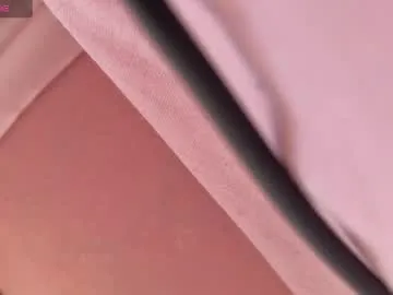 dahianamoss – webcam model profile photo Image 6