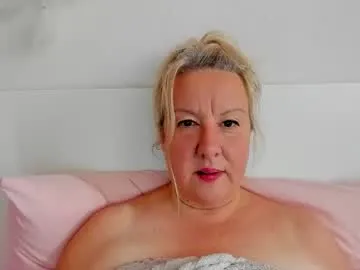 funny_to_see_you_here – webcam model profile photo Image 9