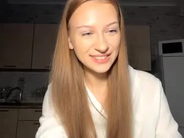 astridwet – webcam model profile photo Image 2