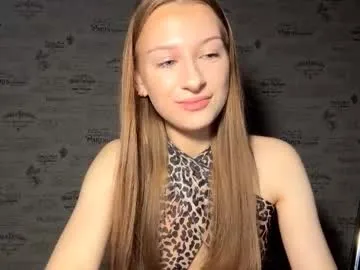 astridwet – webcam model profile photo Image 6