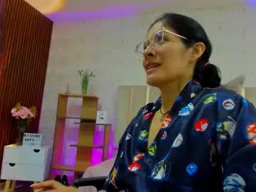 laurabigtits – webcam model profile photo Image 13