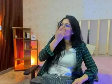 laurabigtits – webcam model profile photo Image 4