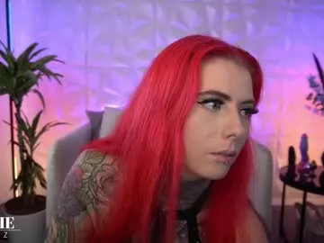 haerinn – webcam model profile photo Image 6