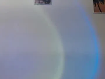 thifa2x – webcam model profile photo Image 13