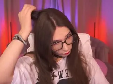 lustyaura – webcam model profile photo Image 14