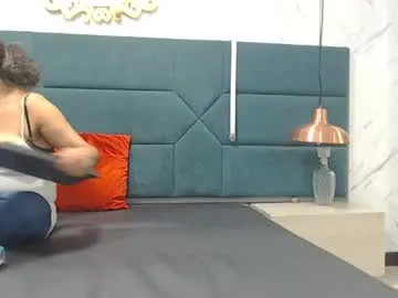 little_effy18_ – webcam model profile photo Image 6