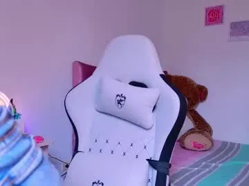 power_ranger_pink – webcam model profile photo Image 3