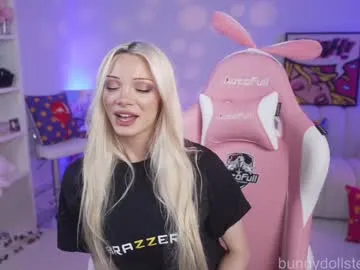 yourbabynatalie – webcam model profile photo Image 5