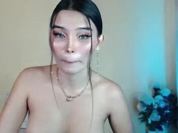 lustyaura – webcam model profile photo Image 9