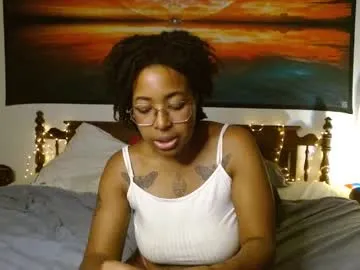 misssweettie – webcam model profile photo Image 12