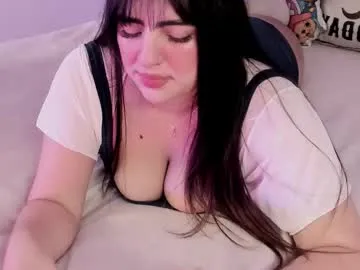 madyeroberts – webcam model profile photo Image 13