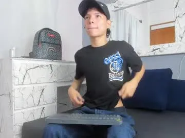 Lililth_Capri77 – webcam model profile photo Image 2