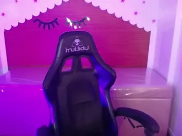 bendingofwillow – webcam model profile photo Image 18