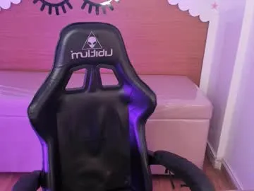 bendingofwillow – webcam model profile photo Image 3