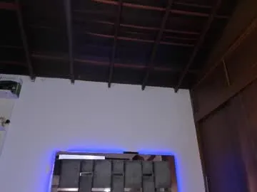 Ninjainia – webcam model profile photo Image 9