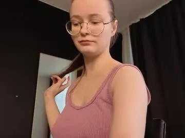 informal_ – webcam model profile photo Image 19