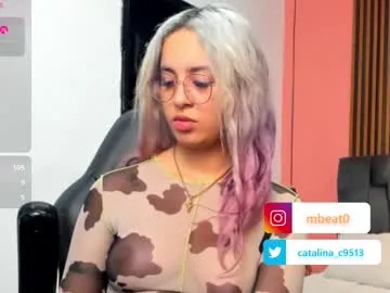 OrlaOnline – webcam model profile photo Image 16